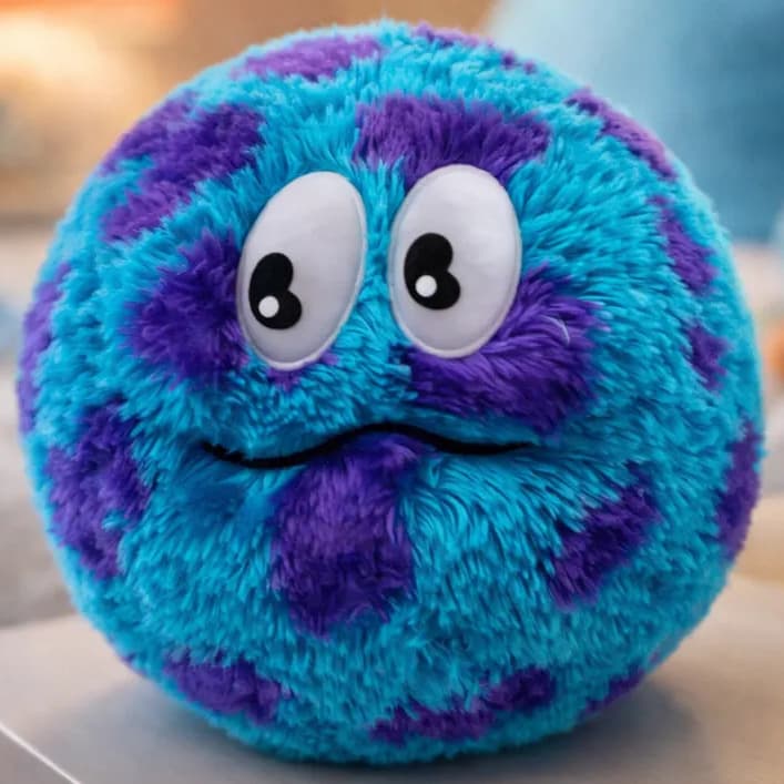 Bola de Pelúcia Inflável Monstrinhos Coloridos + Bomba de Ar