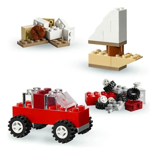 Criança Brincando com LEGO Classic Maleta da Criatividade