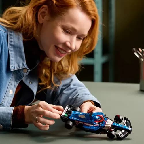 LEGO Speed Champions Carro de F1 Visa Cash App RB VCARB 01 77246 (248 Peças)